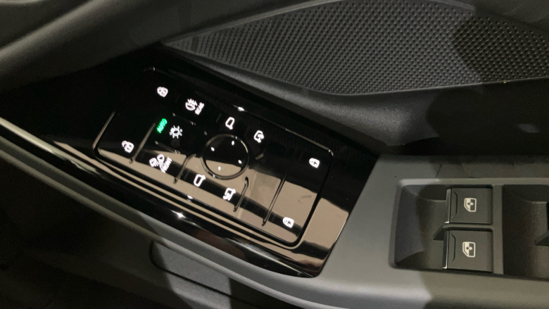 Audi A6 210kW 83kWh S Line 5dr Auto Electric Estate